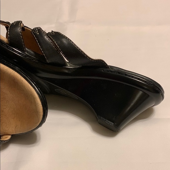 Women's Black Sandals - Picture 8 of 9